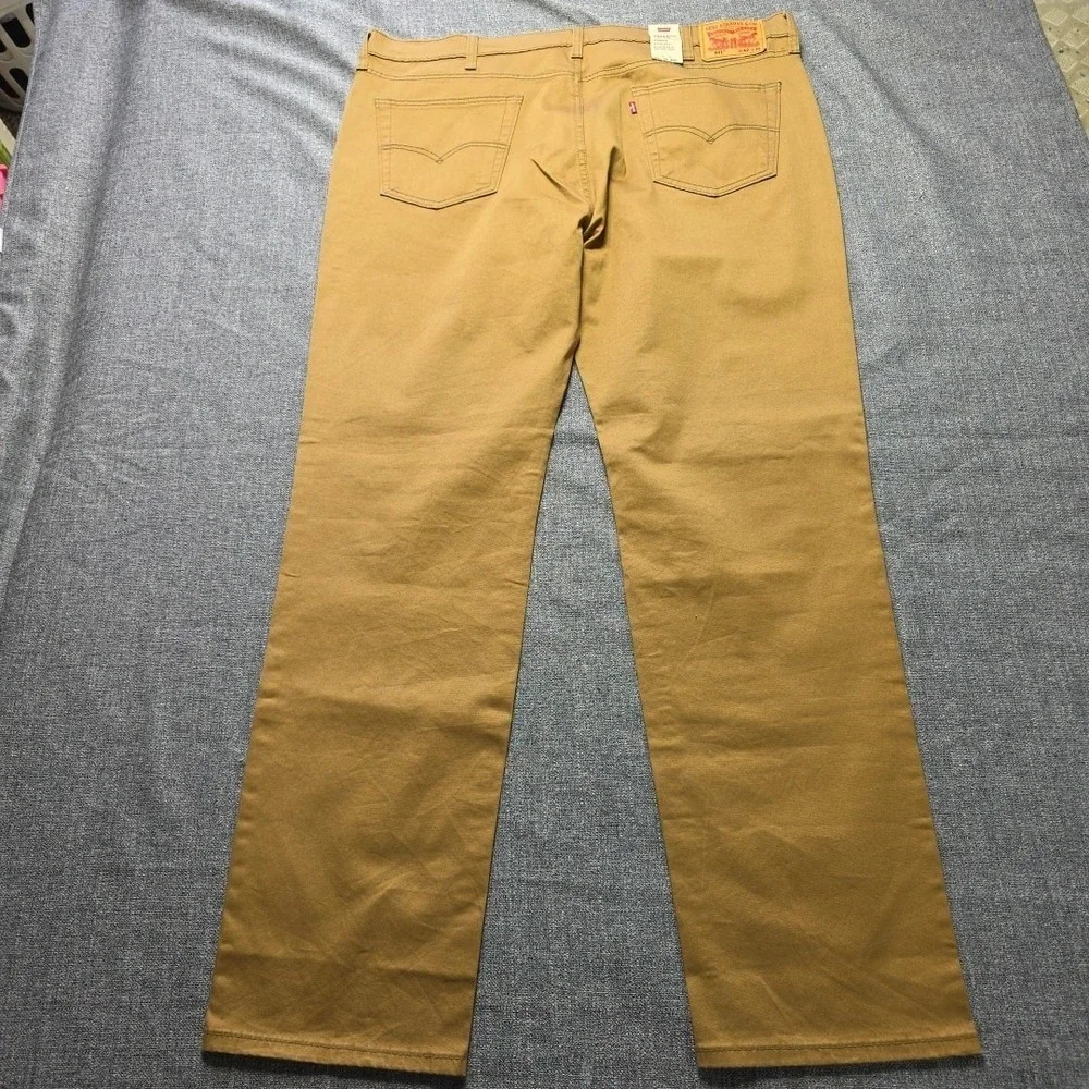 Levis